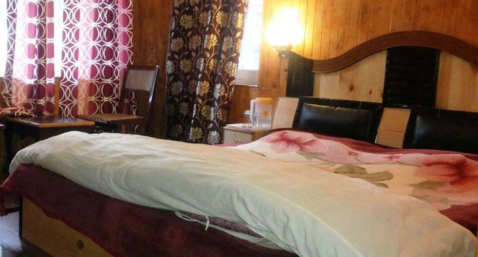 Hotel Mama Palace, Gulmarg 5